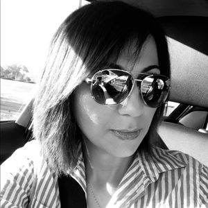 Meet your Posher, Raisa